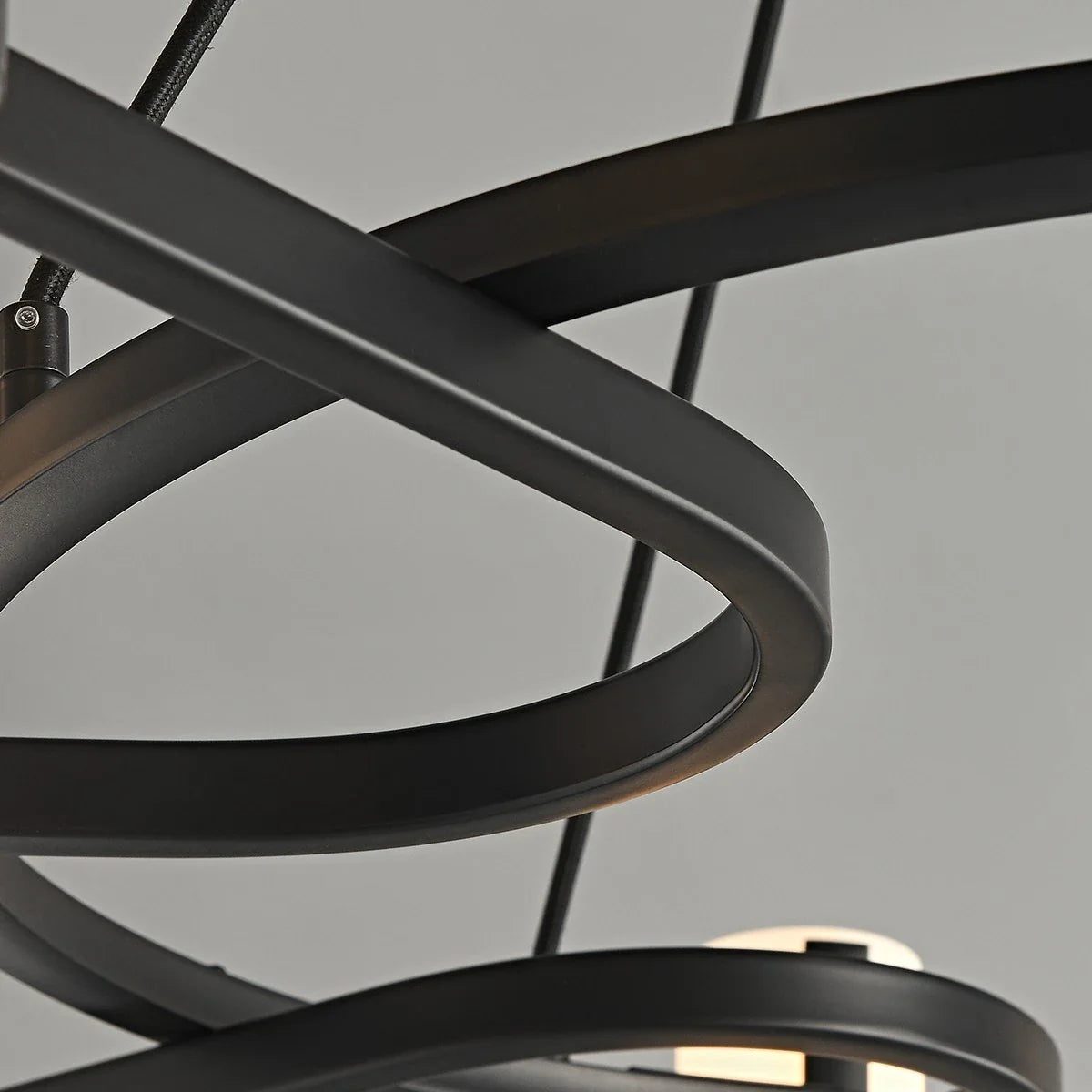 Feyran Nordic Creative Multi-Headed Round Chandelier