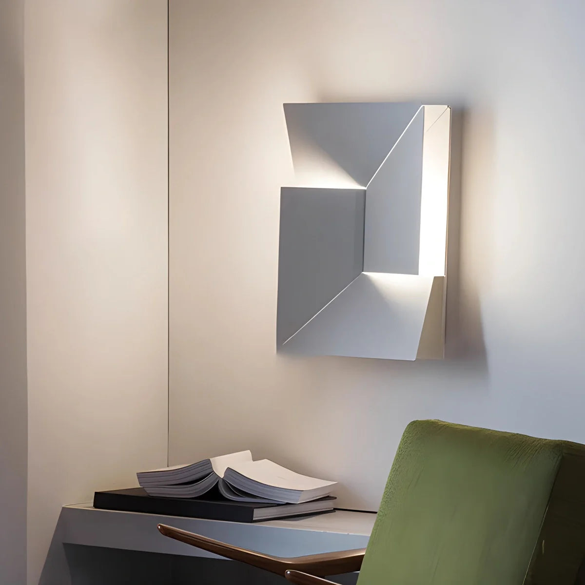 Feyran Shadows Grand Wall Sconce Lamp