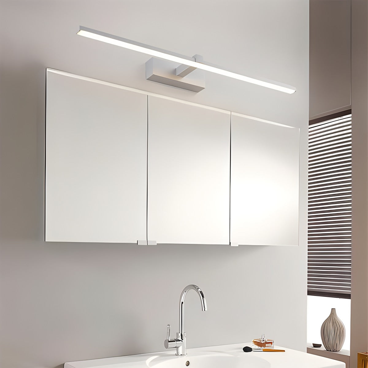 Feyran Linear Vanity Bathroom Wall Sconce For Mirror