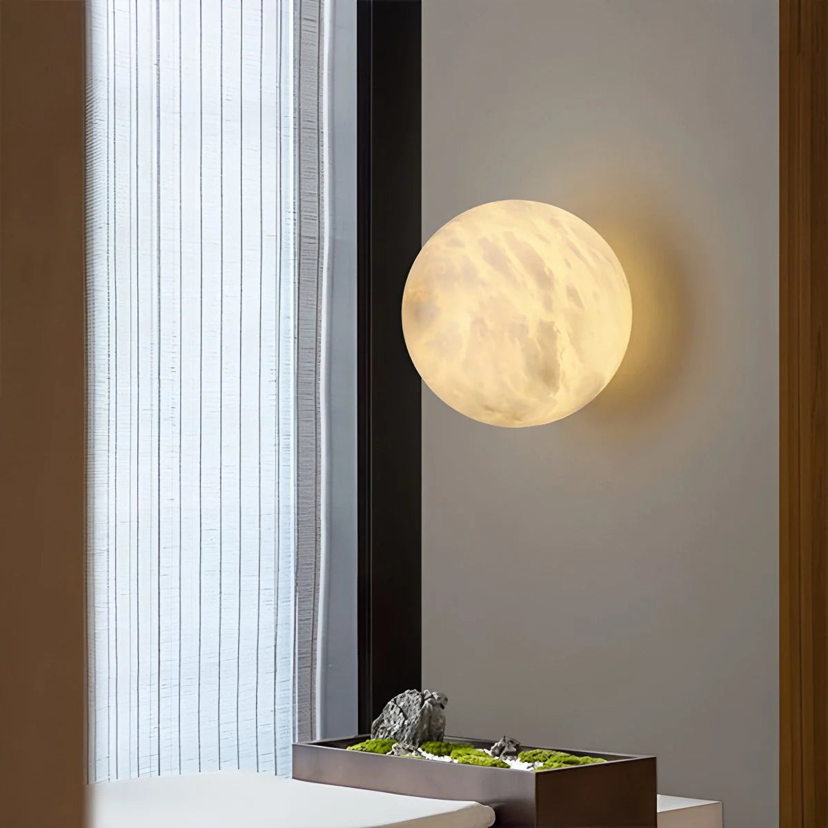 Feyran Modern Spherical Spanish Alabaster Wall Sconce