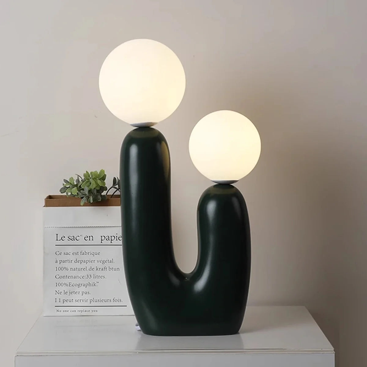Feyran Oo Rough Resin Table Lamp