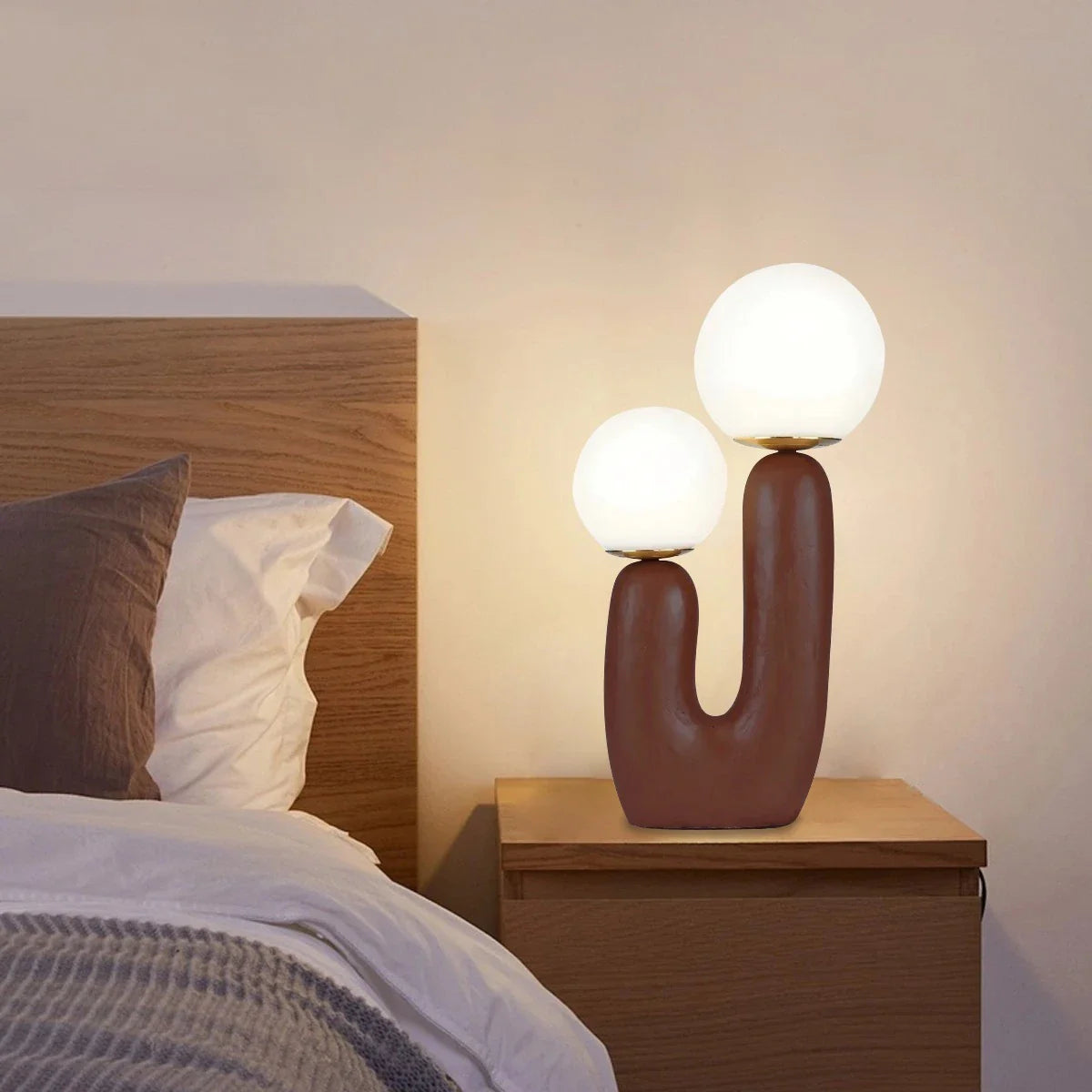 Feyran Oo Rough Resin Table Lamp