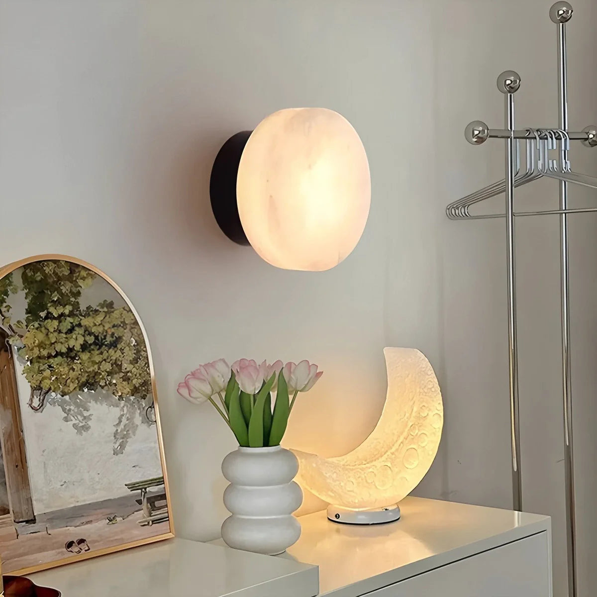 Feyran Simple Round Spanish Alabaster Wall Light for Hallway