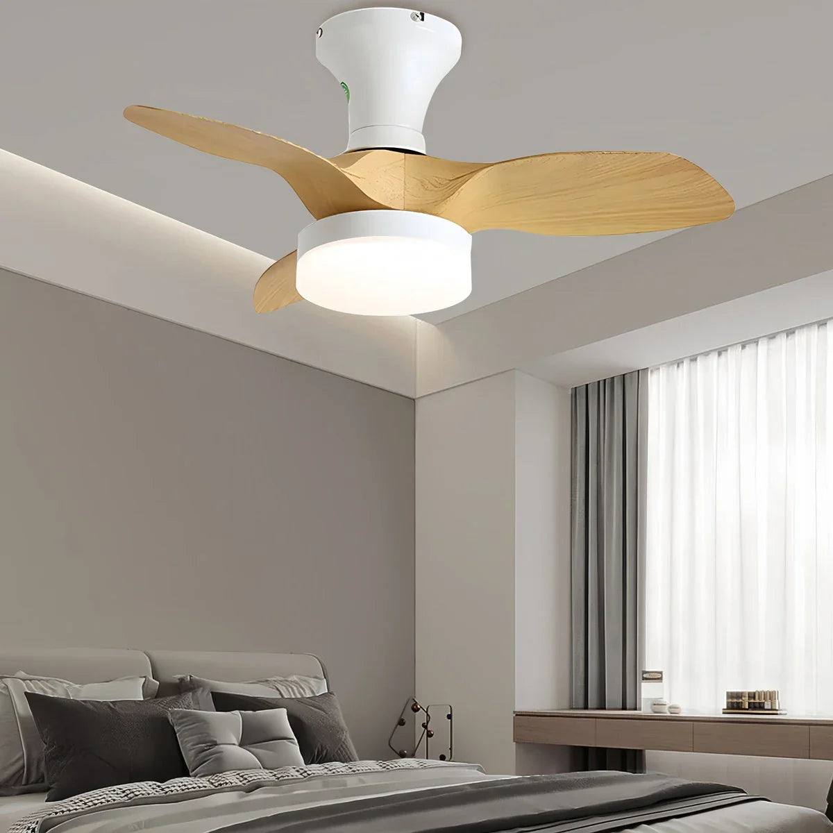 Feyran Small Propeller Ceiling Fan With Light