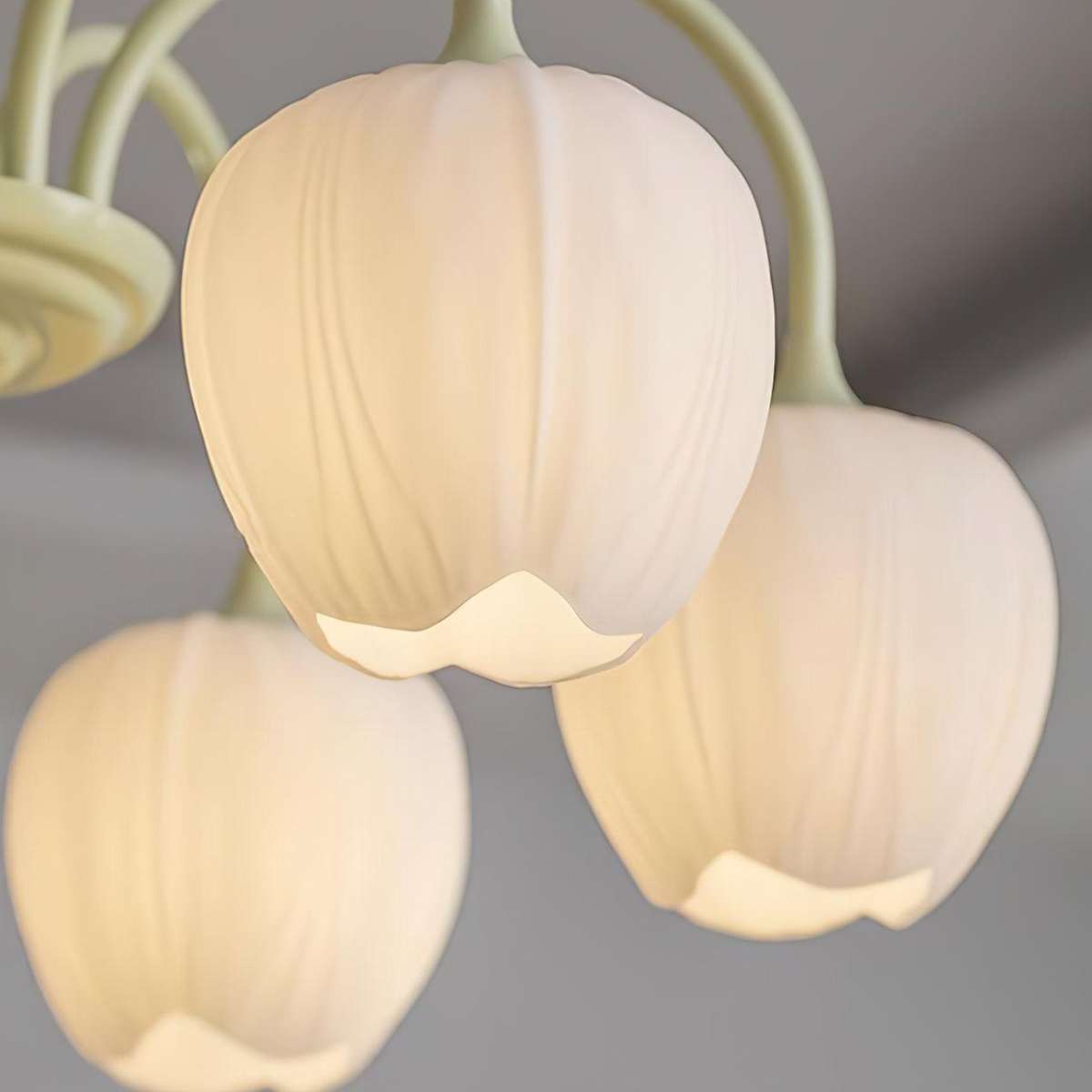 Feyran French Romance Tulip Matcha Chandelier