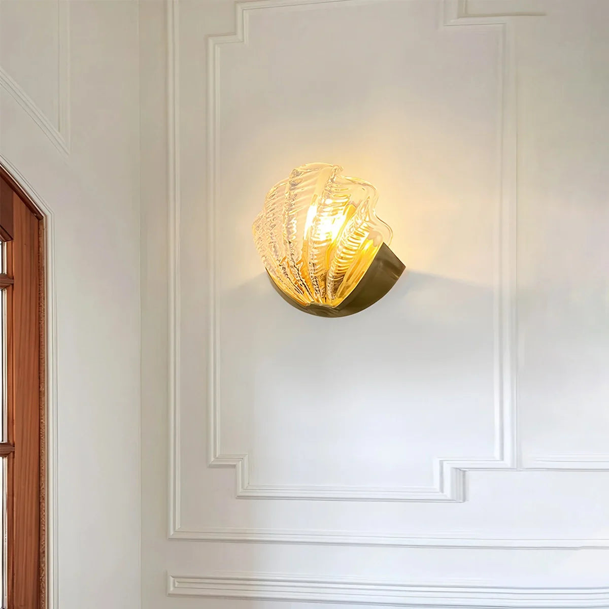 Feyran Light Luxury Brass Shell Glass Wall Lamp
