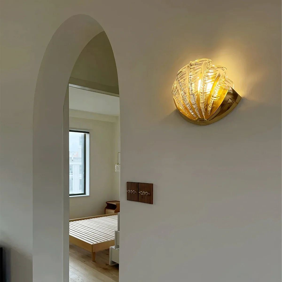 Feyran Light Luxury Brass Shell Glass Wall Lamp