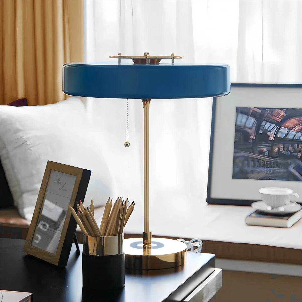 Feyran Mid-Century Round Table Lamp with Pull Chain
