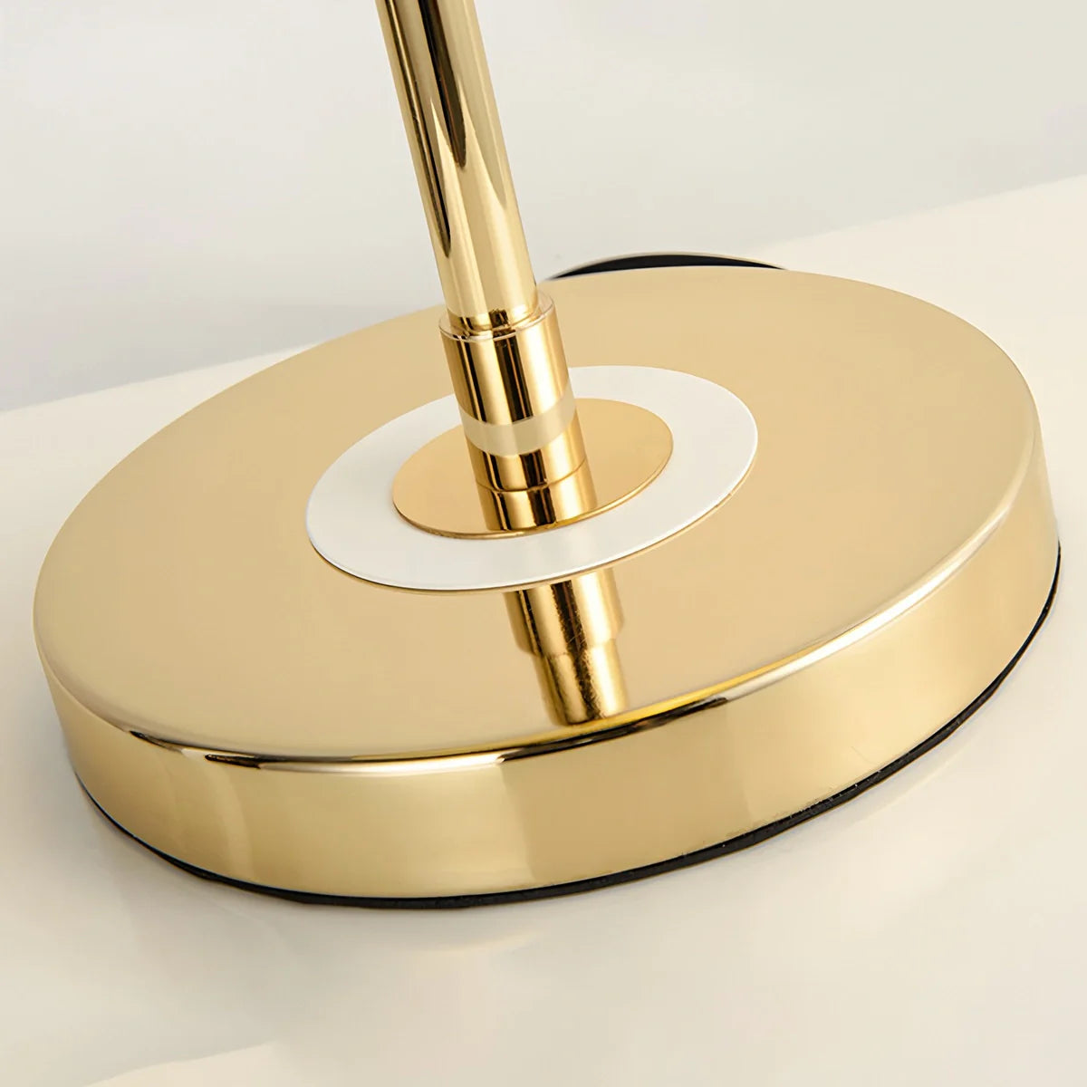 Feyran Mid-Century Round Table Lamp with Pull Chain