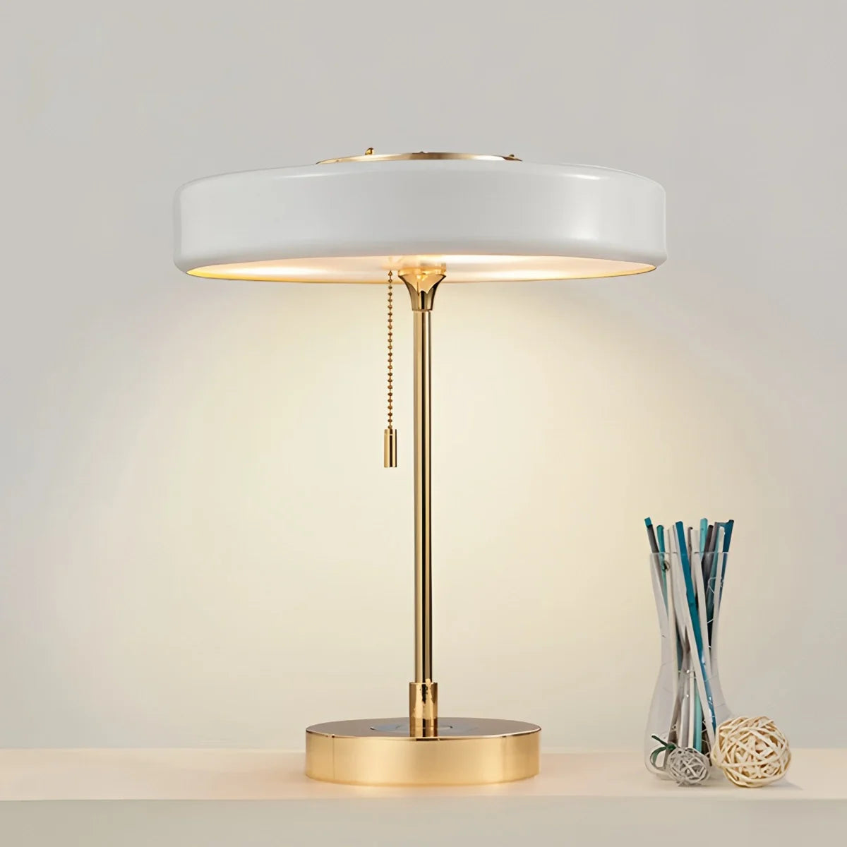 Feyran Mid-Century Round Table Lamp with Pull Chain