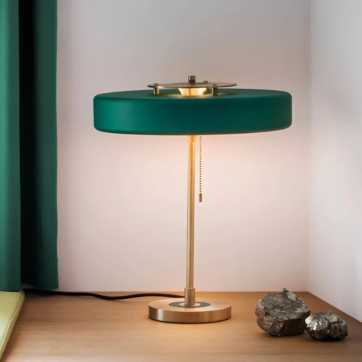 Feyran Mid-Century Round Table Lamp with Pull Chain