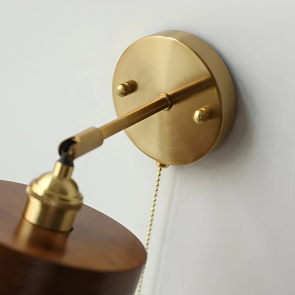 Feyran Vintage Wood Pull Chain Switch Wall Lamp