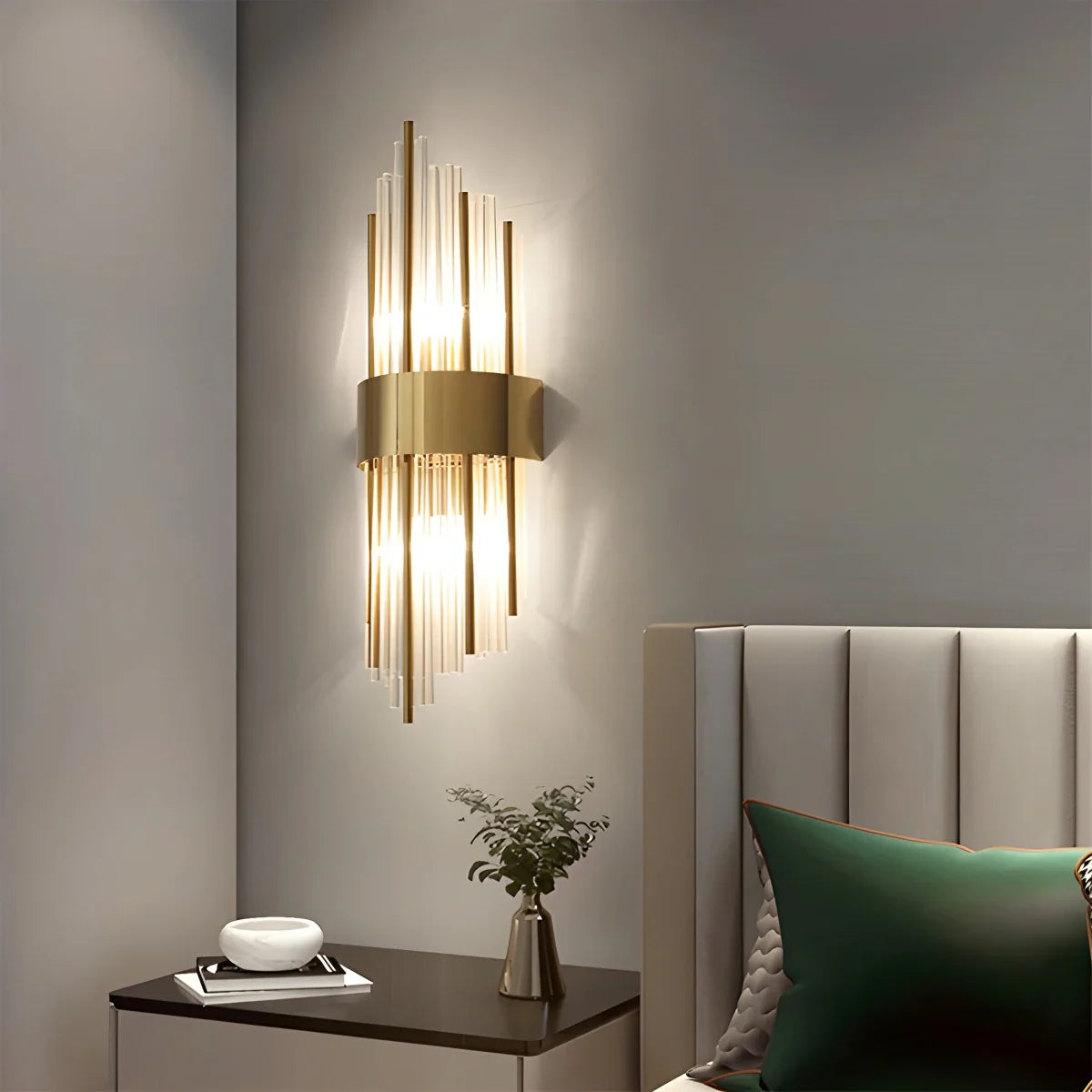 Feyran Minimal Luxury Glass Wall Lamp