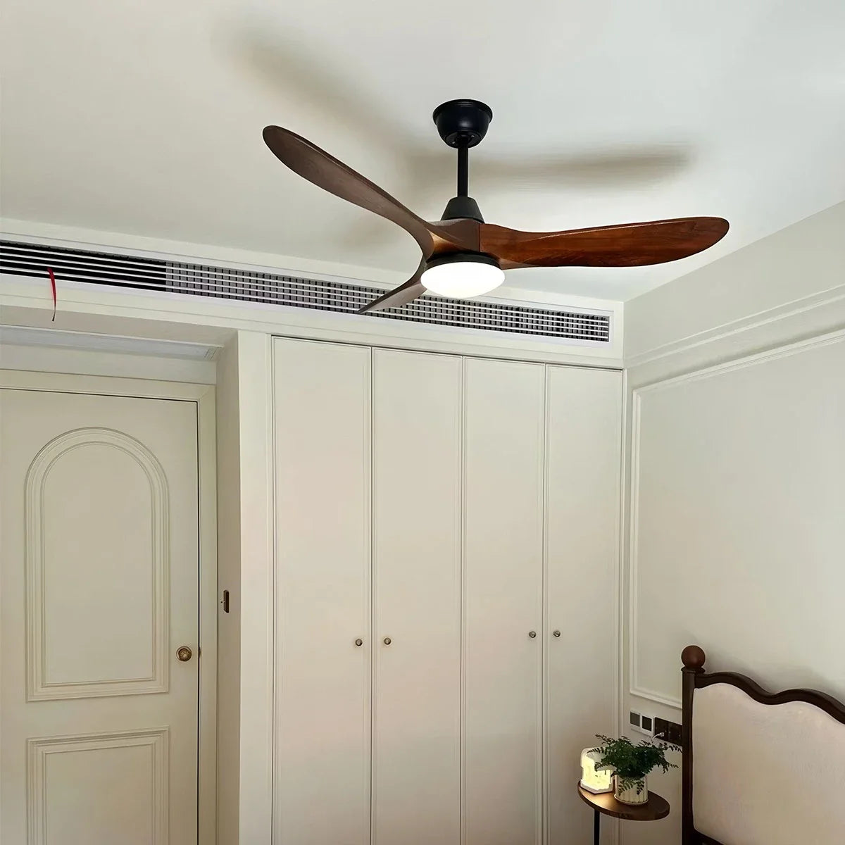 Feyran Nordic Solid Wood Ceiling Fan with Light