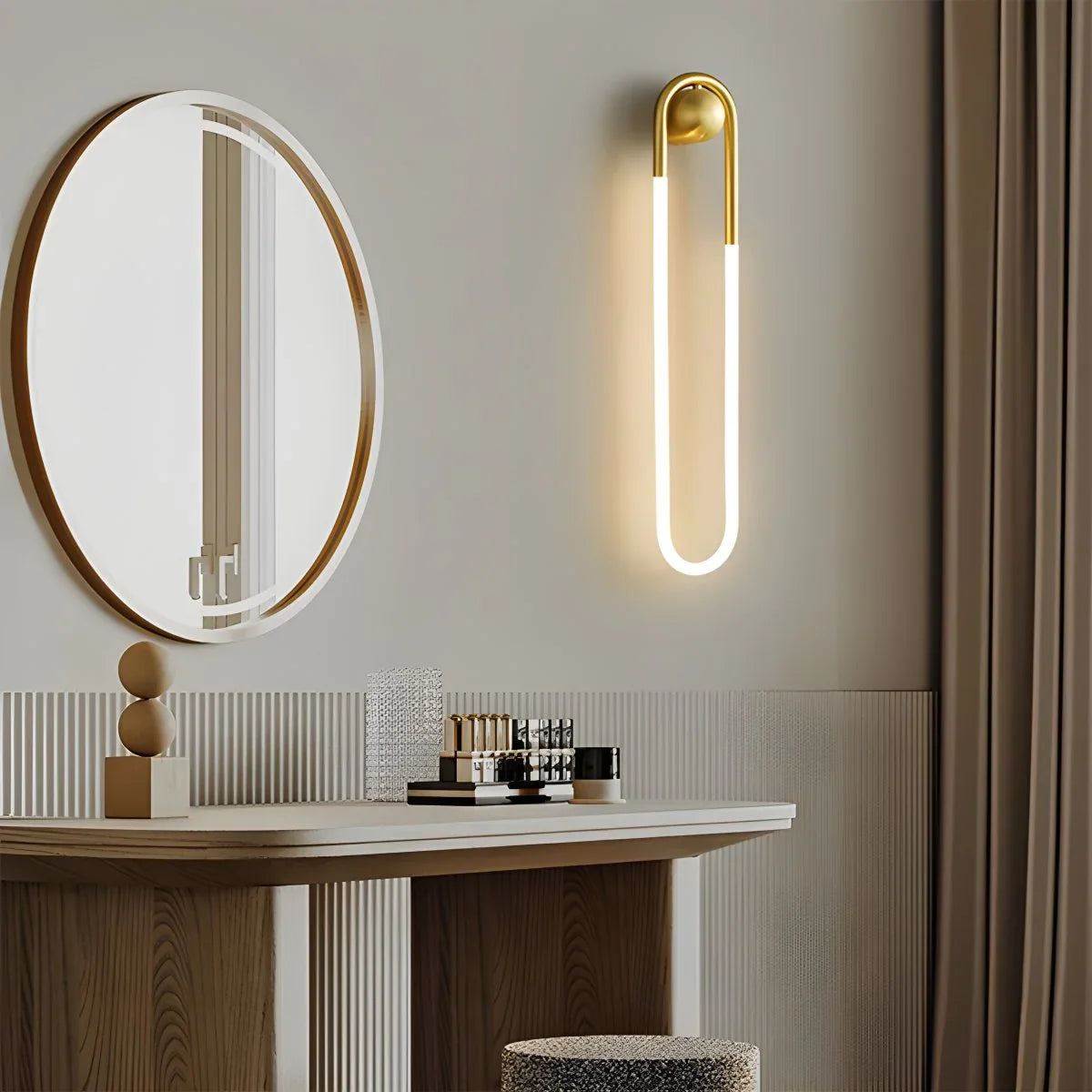 Feyran Oval Brass Wall Sconce for Living Room