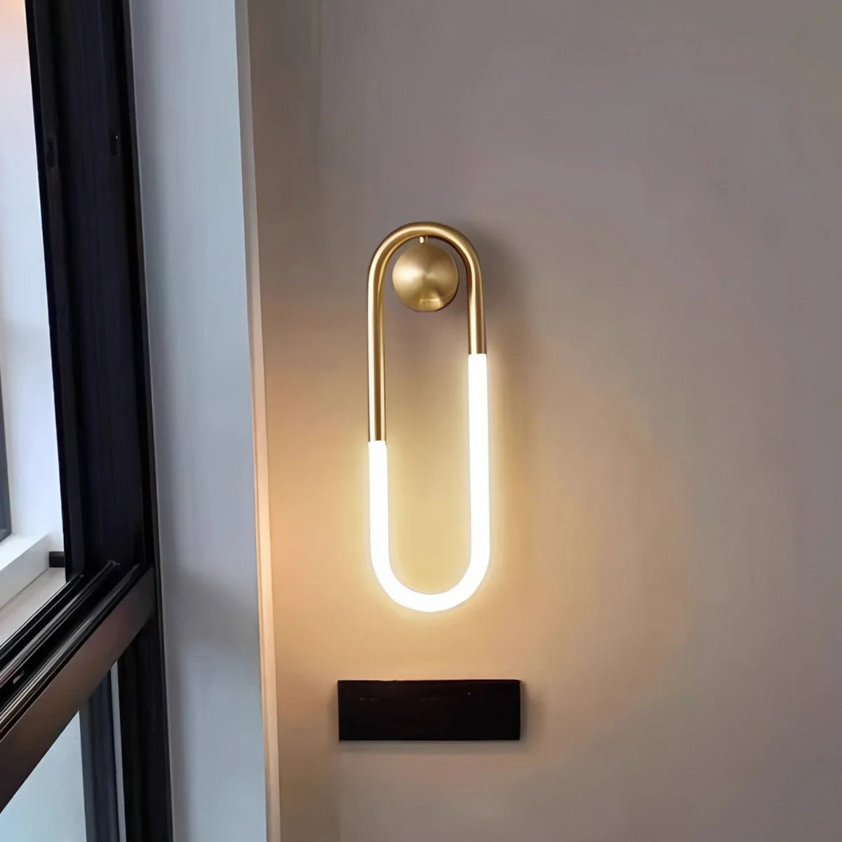 Feyran Oval Brass Wall Sconce for Living Room