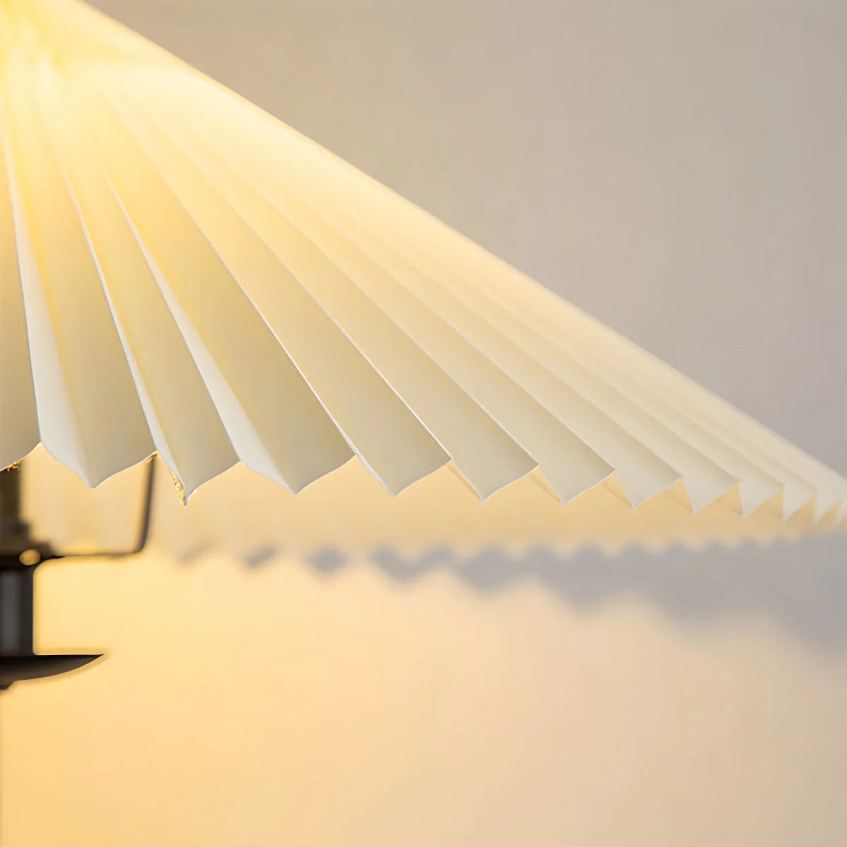 Feyran Pleated Squiggle Floor & Table Lamp