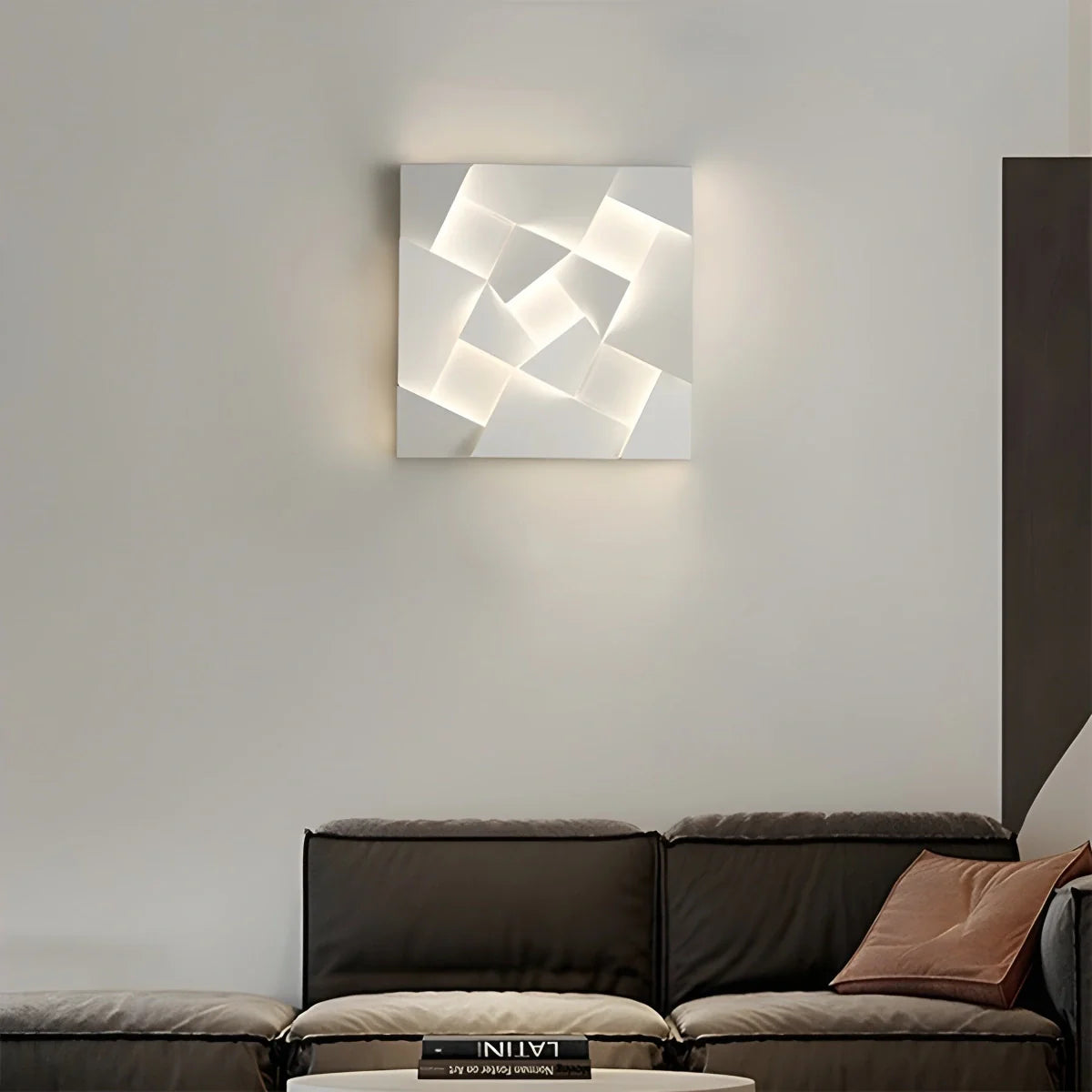 Feyran Shadows Grand Wall Sconce Lamp
