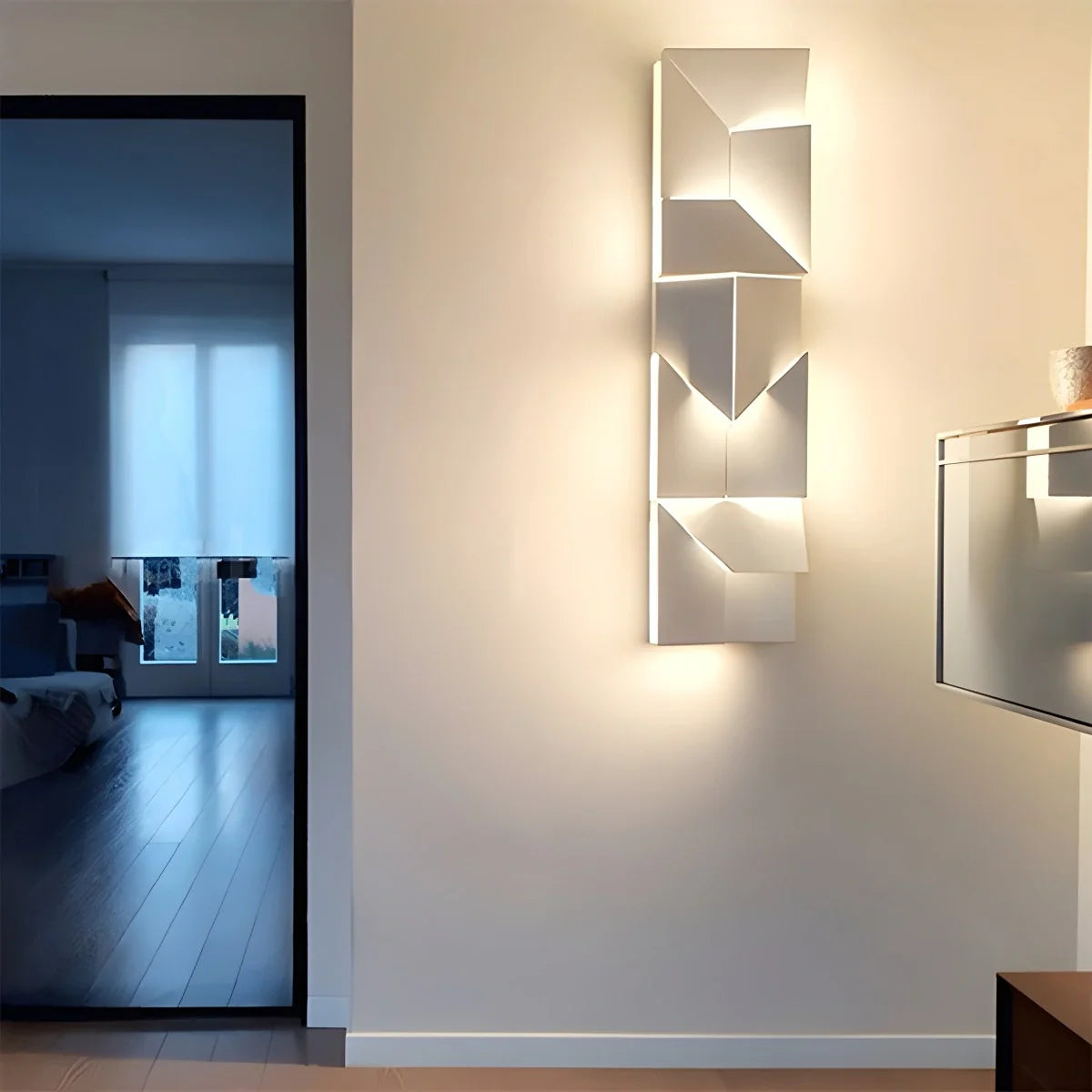 Feyran Shadows Grand Wall Sconce Lamp