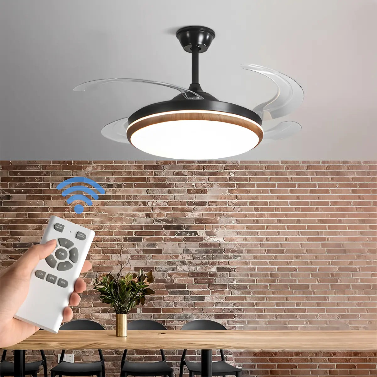 Feyran Retractable Blade Ceiling Fan with Light