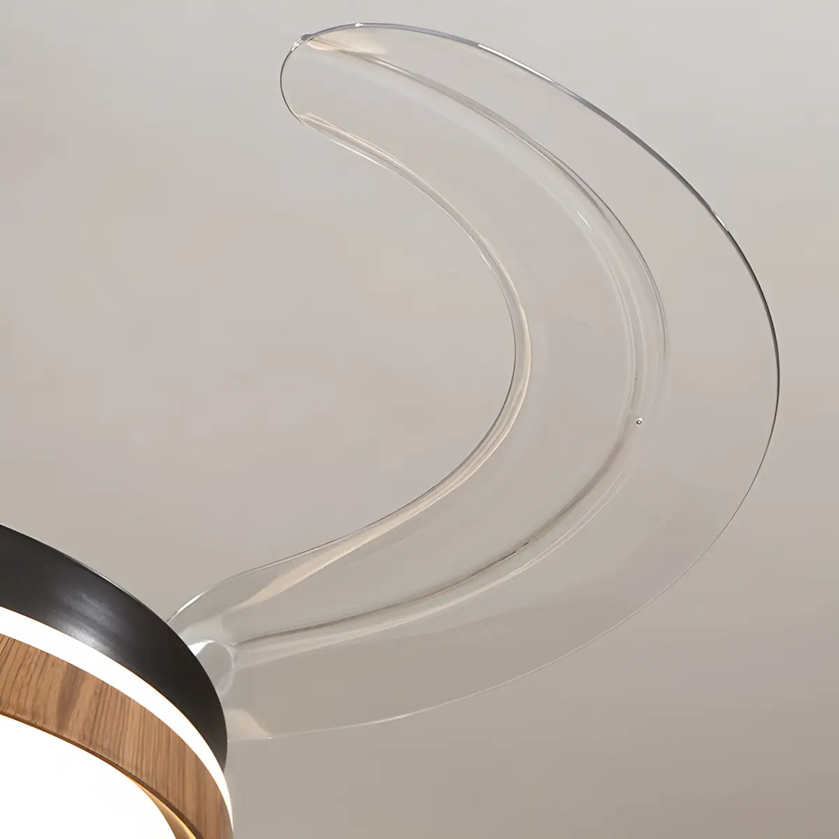 Feyran Retractable Blade Ceiling Fan with Light