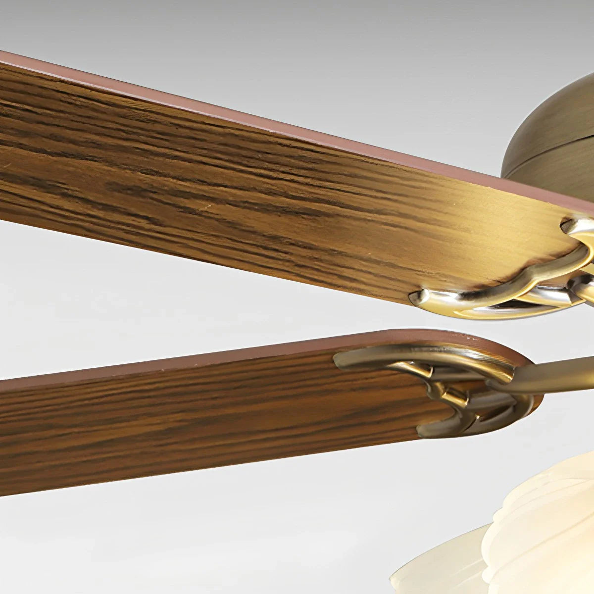Feyran American Retro Ceiling Fan Light for Dining Room