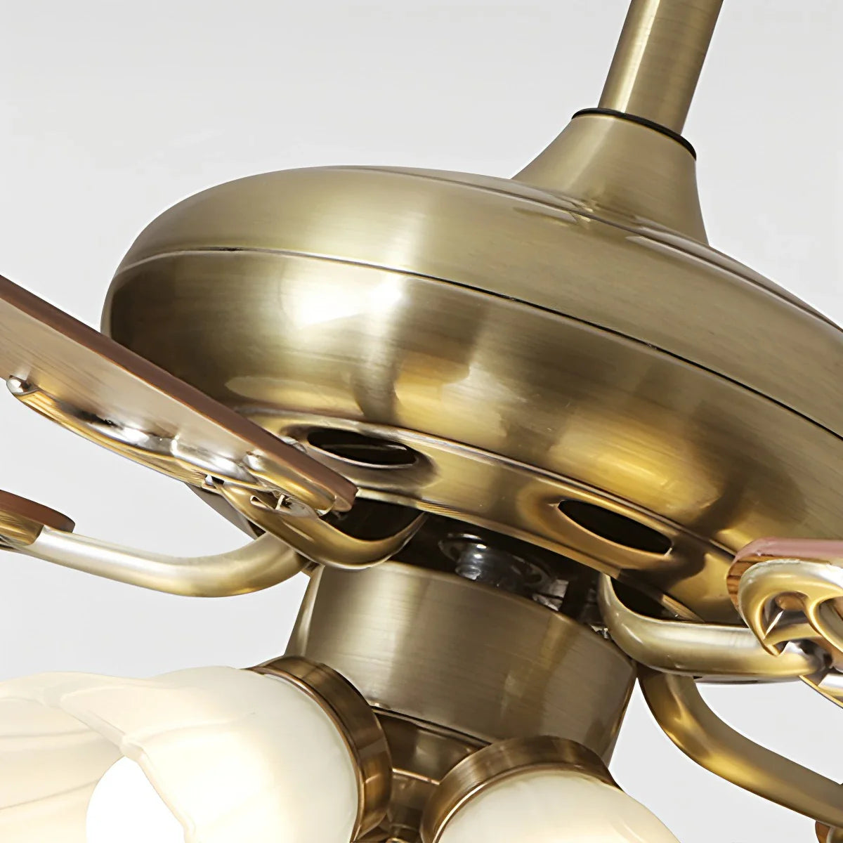 Feyran American Retro Ceiling Fan Light for Dining Room