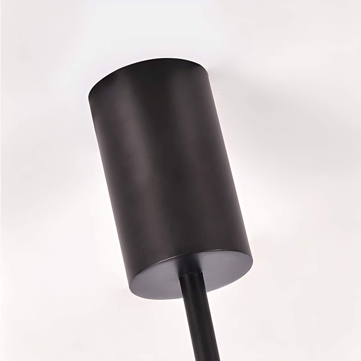 Feyran Minimalist Linear Metal Chandelier