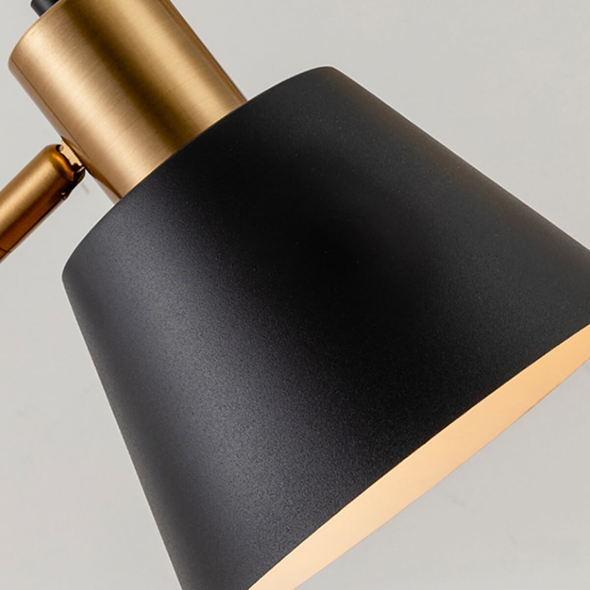 Nordic-modern-desk-lamp-hotel-bedroom-texture black | Feyran