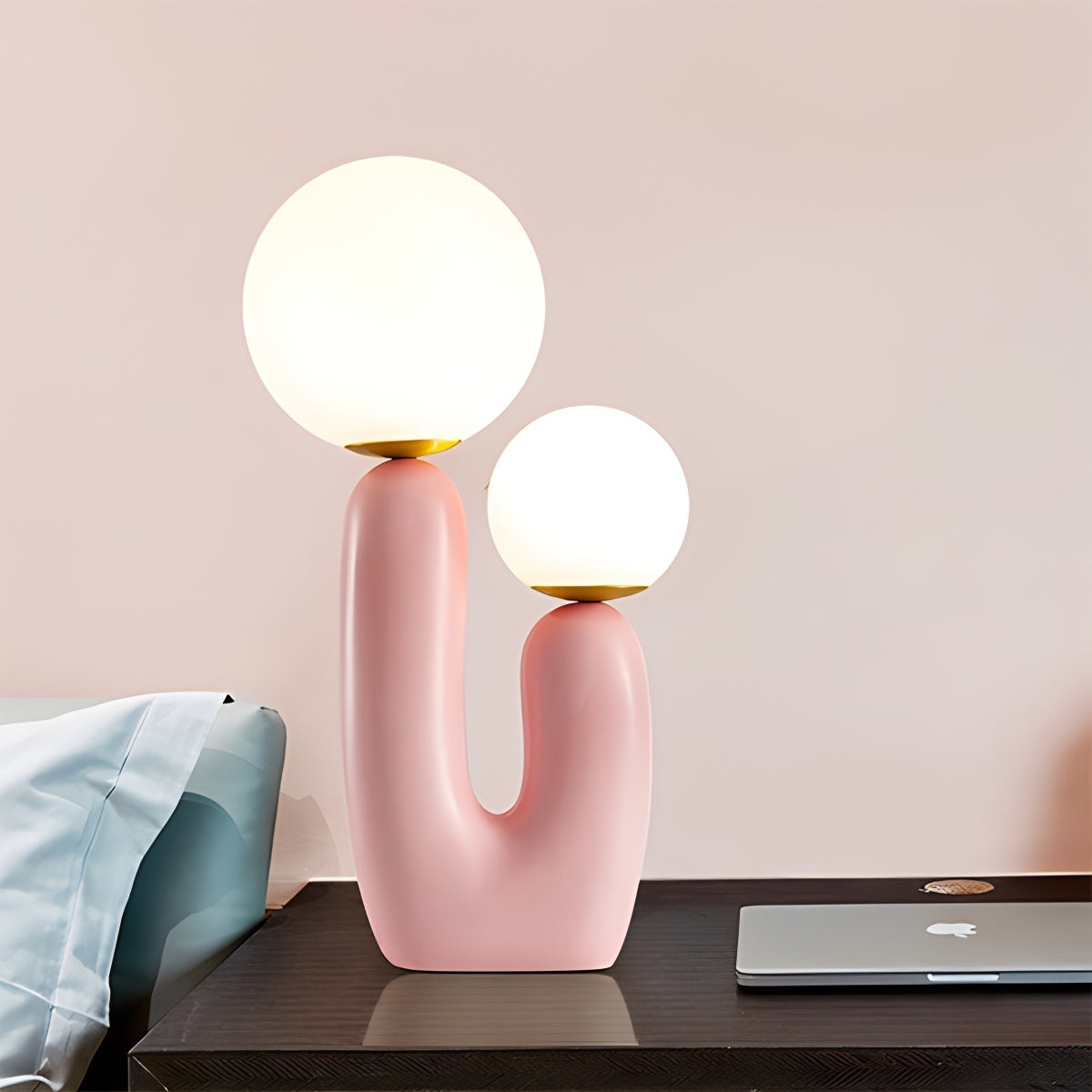 Feyran Oo Rough Resin Table Lamp