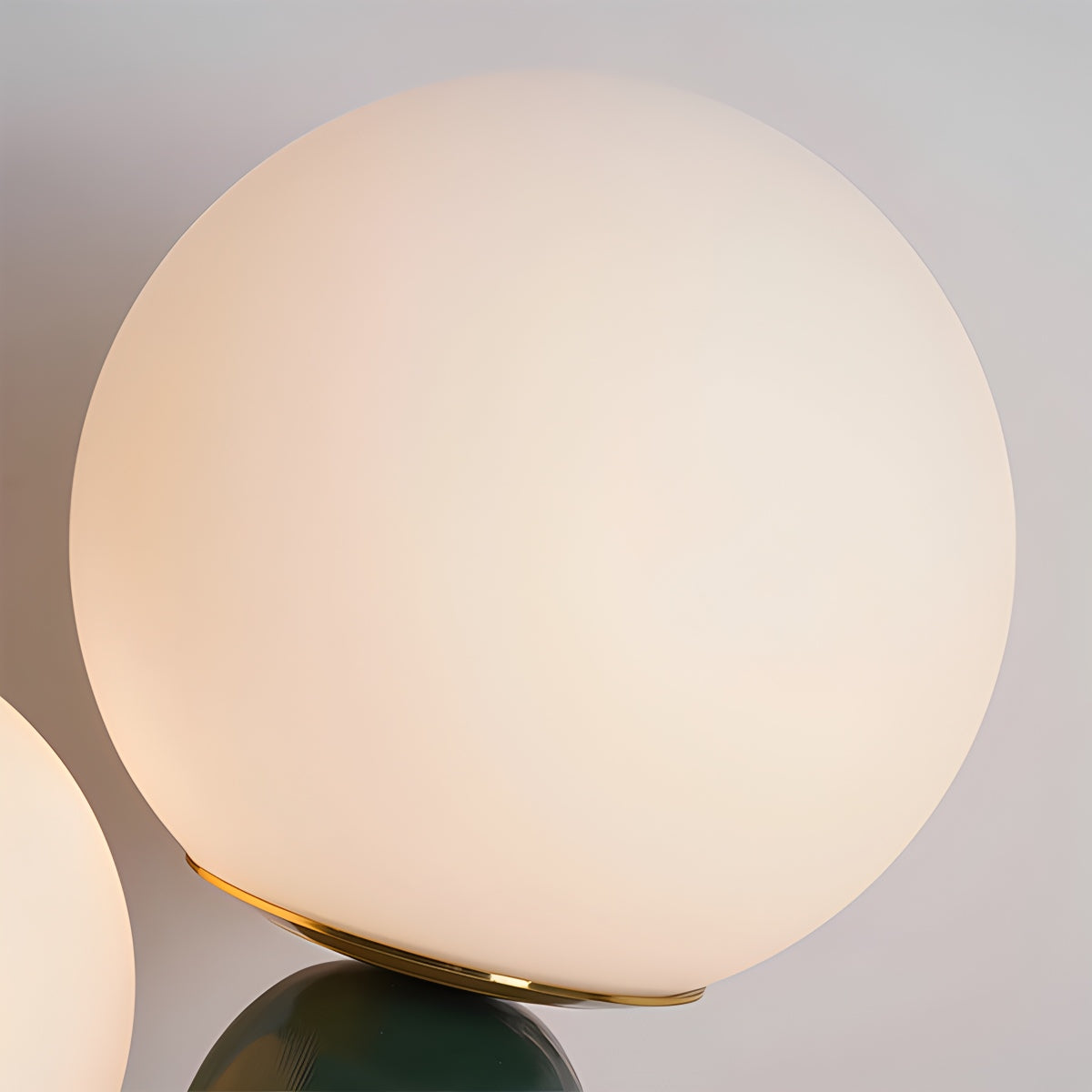 Feyran Oo Rough Resin Table Lamp