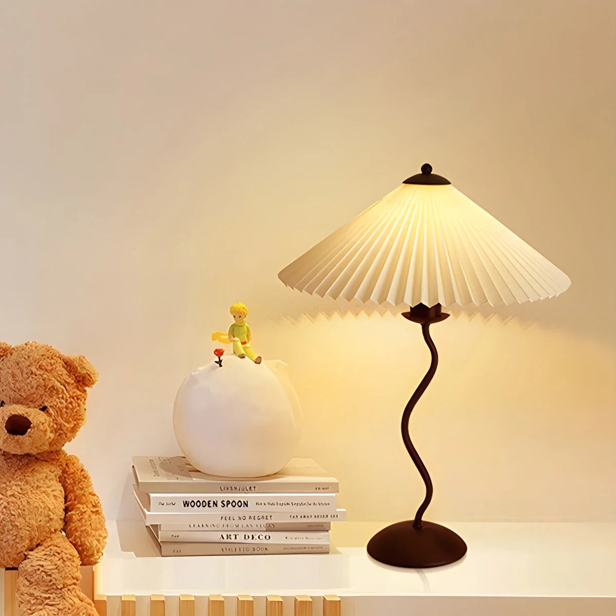 Feyran Pleated Squiggle Floor & Table Lamp