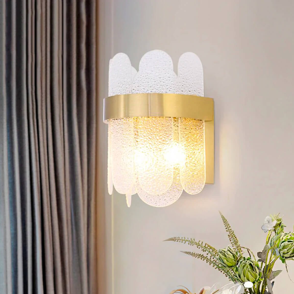 Postmodern-Nordic-bedside-crystal-wall-lamp-living room3 | Feyran
