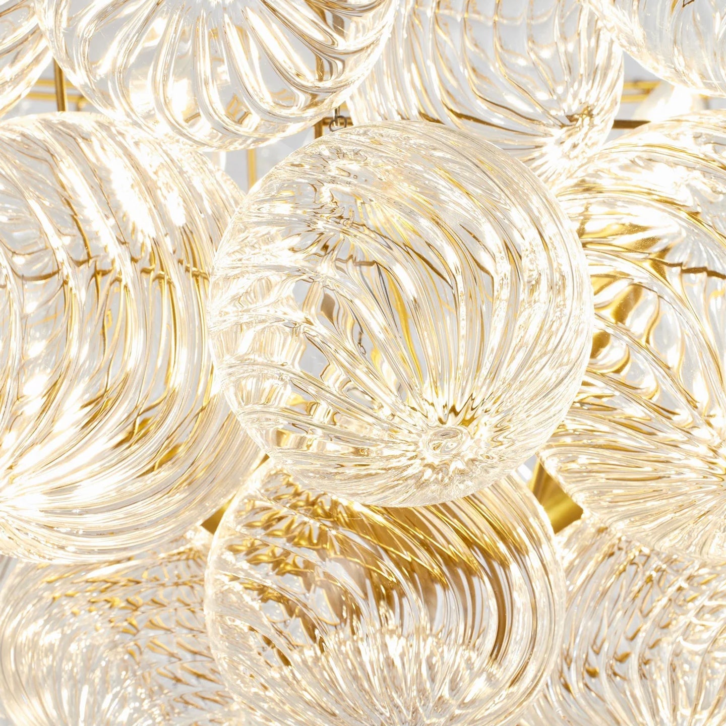 Round Swirled Clear Blown Glass Ribbed Globe - Feyran