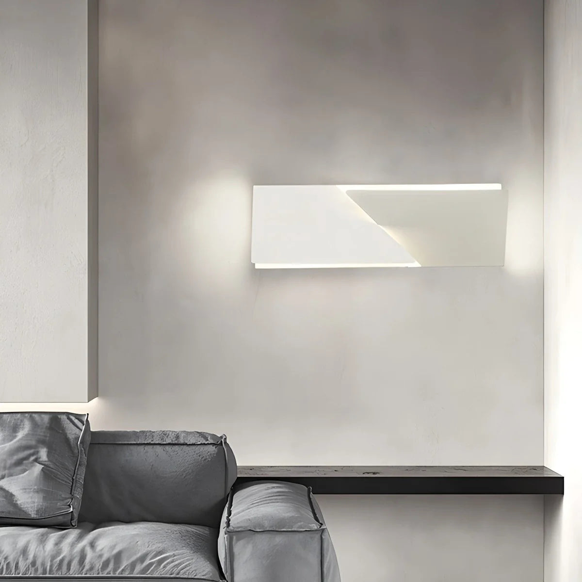 Feyran Shadows Grand Wall Sconce Lamp