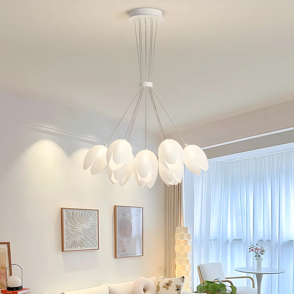 Feyran French Tulip Flower & Ball Chandelier