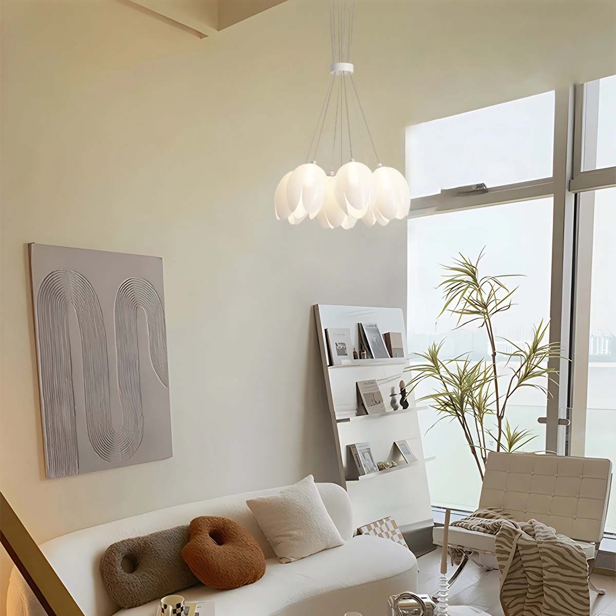 Feyran French Tulip Flower & Ball Chandelier