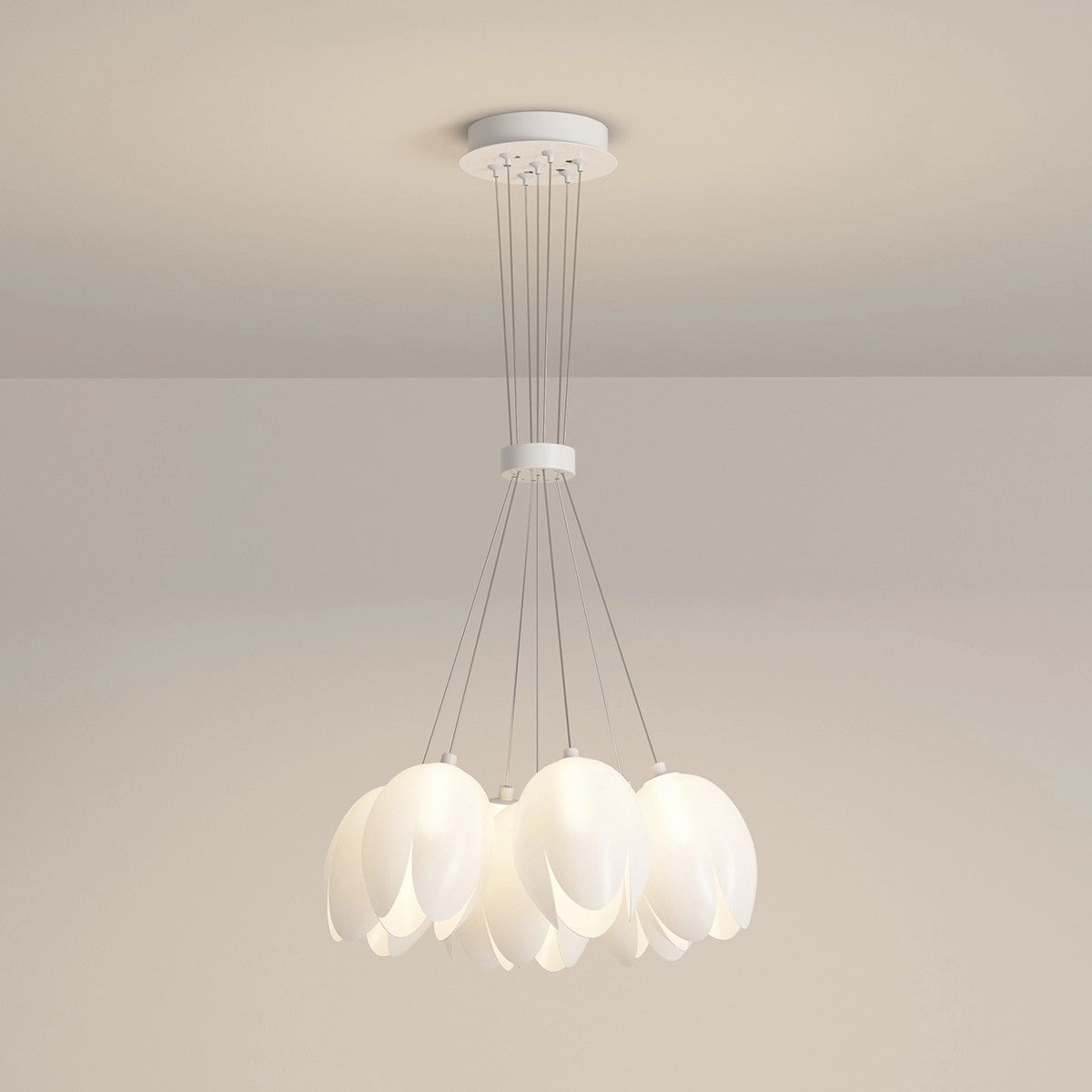 Feyran French Tulip Flower & Ball Chandelier