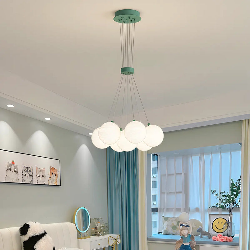 Feyran French Tulip Flower & Ball Chandelier