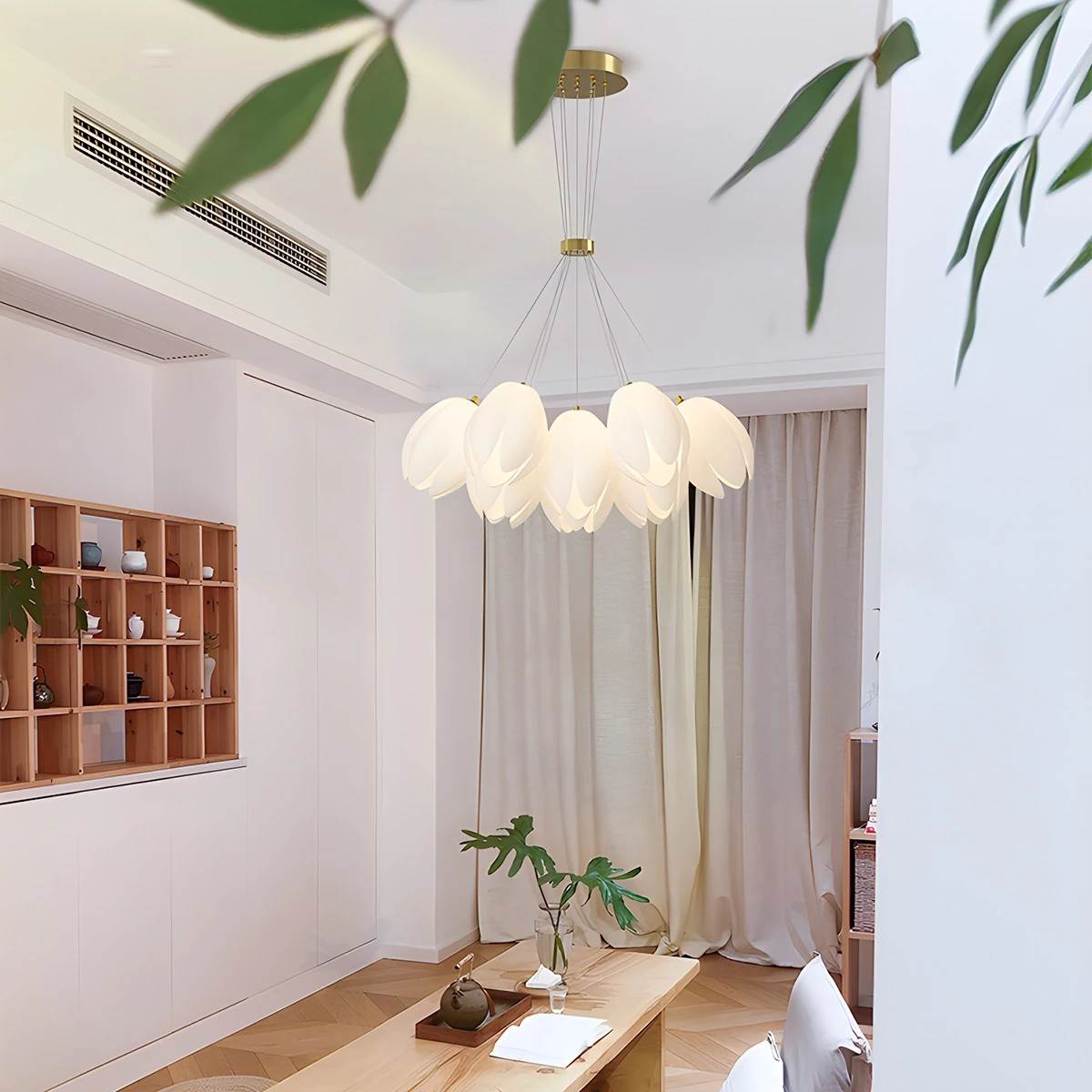 Feyran French Tulip Flower & Ball Chandelier