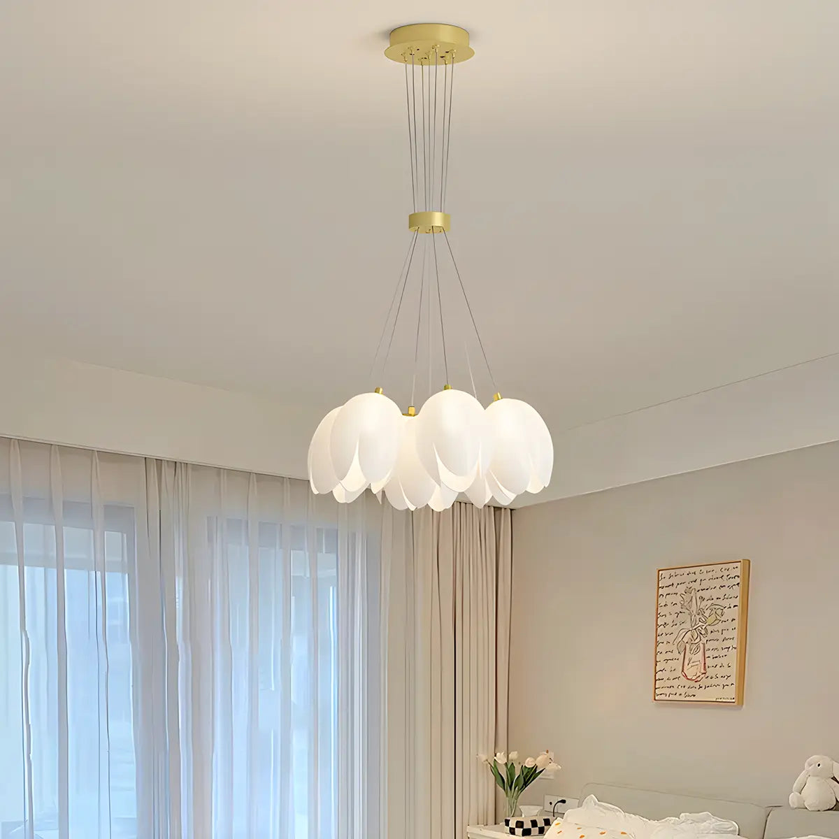 Feyran French Tulip Flower & Ball Chandelier
