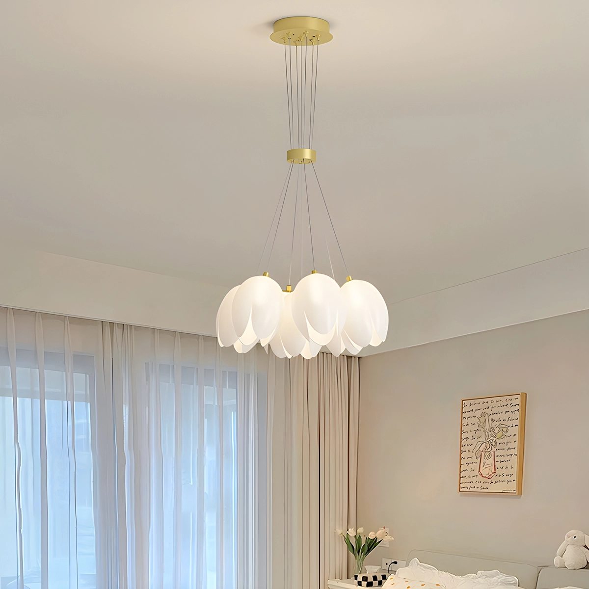 Feyran French Tulip Flower & Ball Chandelier
