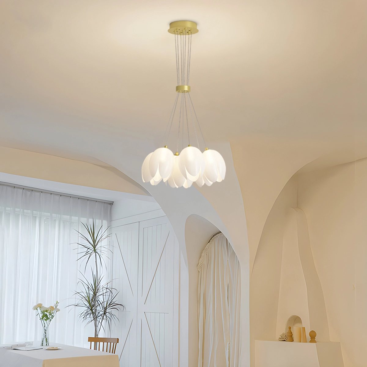 Feyran French Tulip Flower & Ball Chandelier