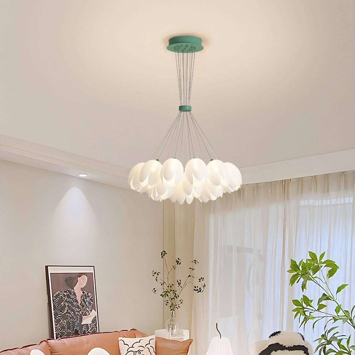 Feyran French Tulip Flower & Ball Chandelier