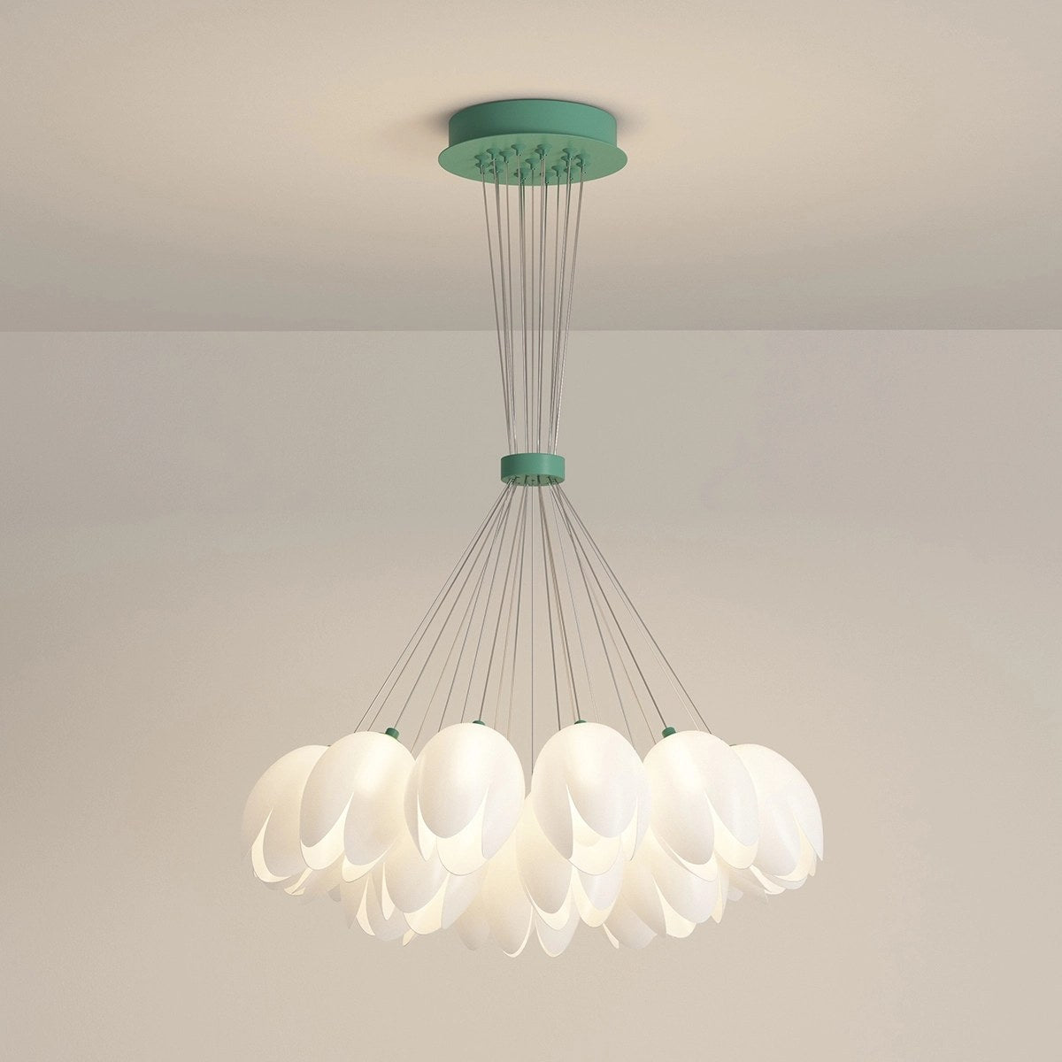 Feyran French Tulip Flower & Ball Chandelier