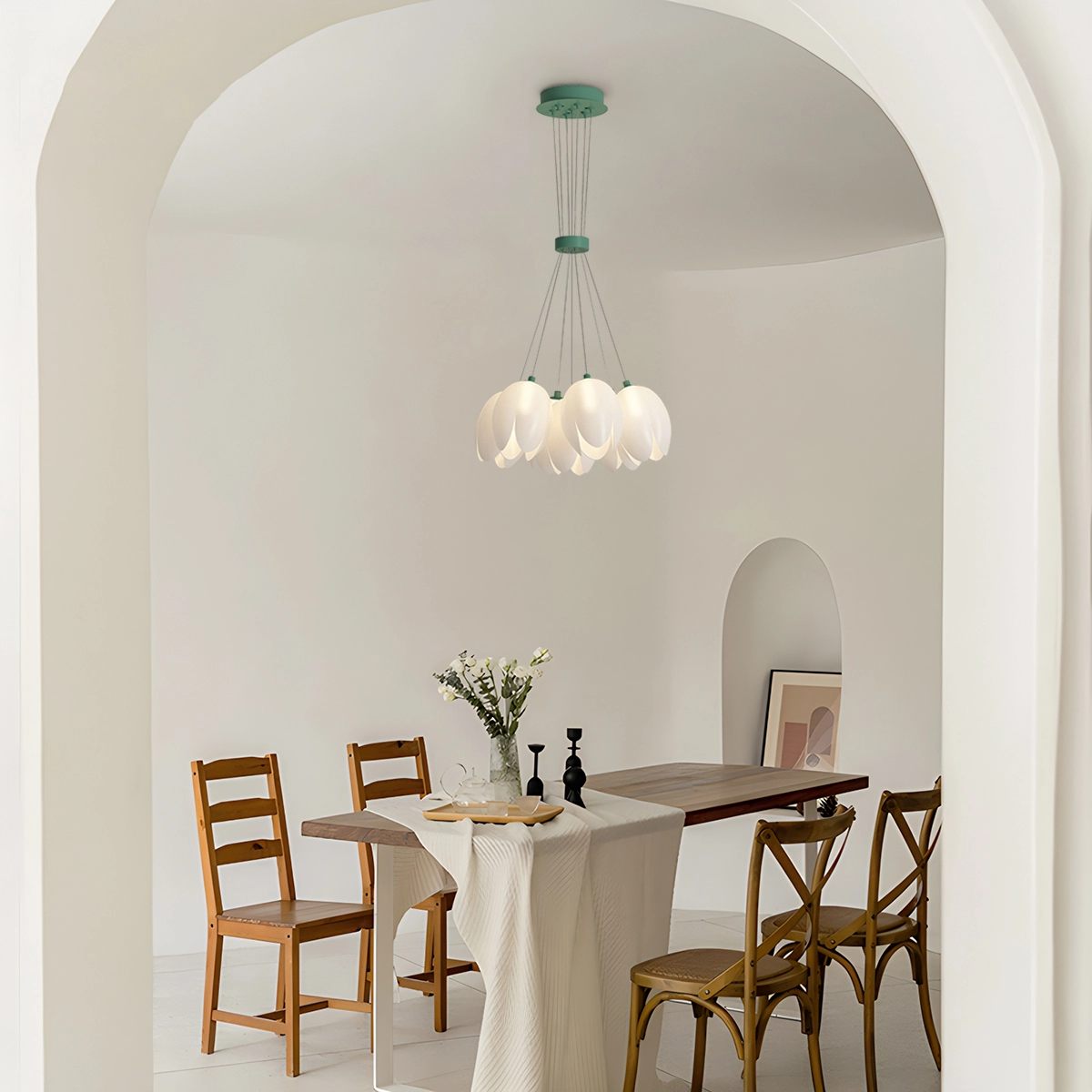 Feyran French Tulip Flower & Ball Chandelier