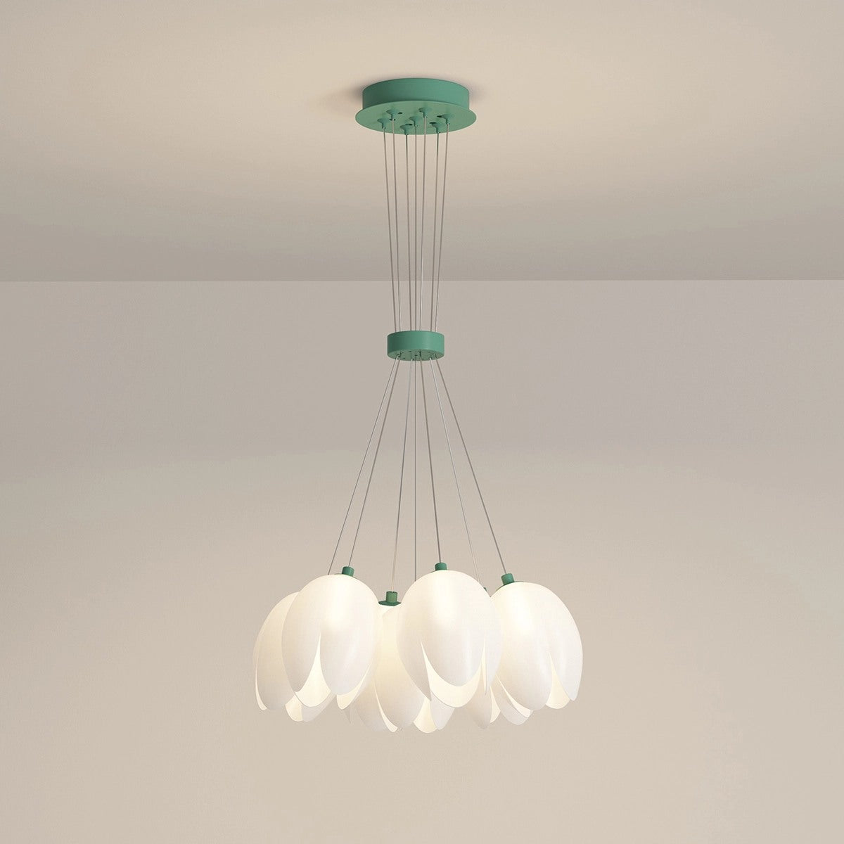 Feyran French Tulip Flower & Ball Chandelier