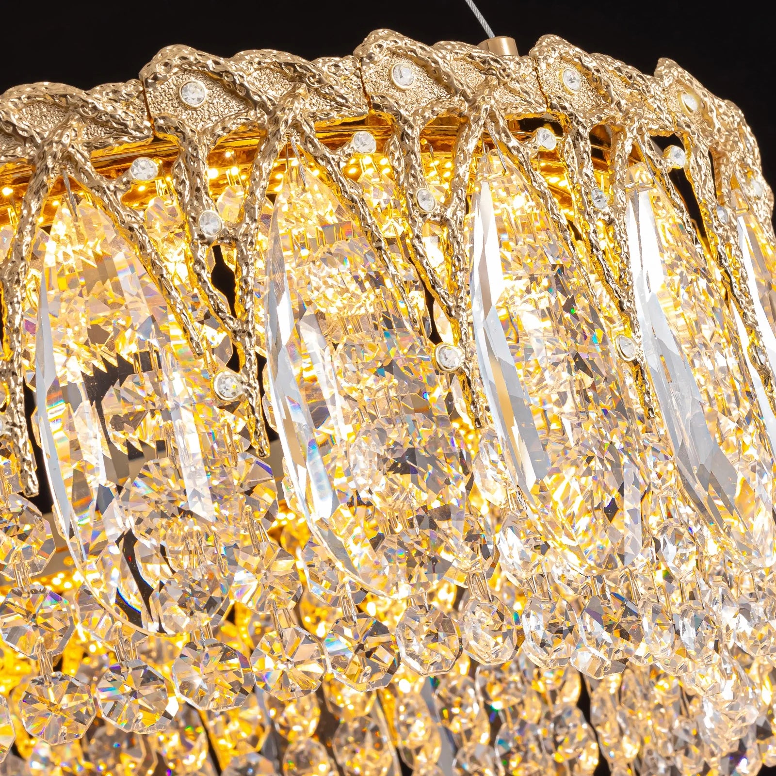 close-up-of-aurora-luxe-gold-crystal-chandelier-Feyran-lighting