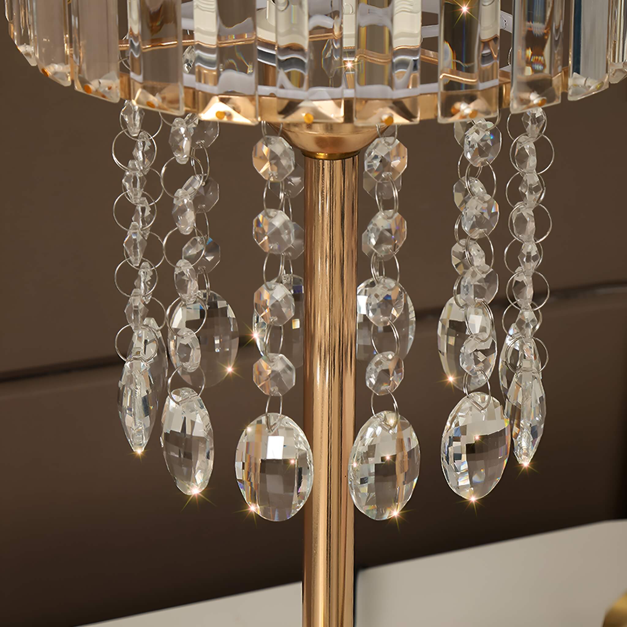 Luxury Gold Finish Lamp with Sparkling Crystal Details -details-2|Feyran