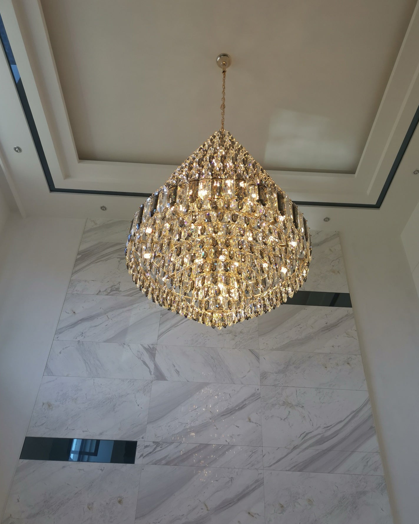 Feyran Tiered taper Crystal Foyer Chandelier